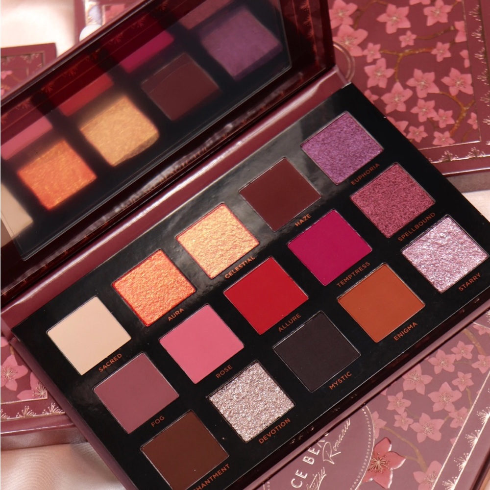 Ace Beauty Mystic Romance Eye shadow palette